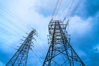 中国电力2020年业绩亮眼 净利润劲增33%，清洁能源贡献逾八成发电业务